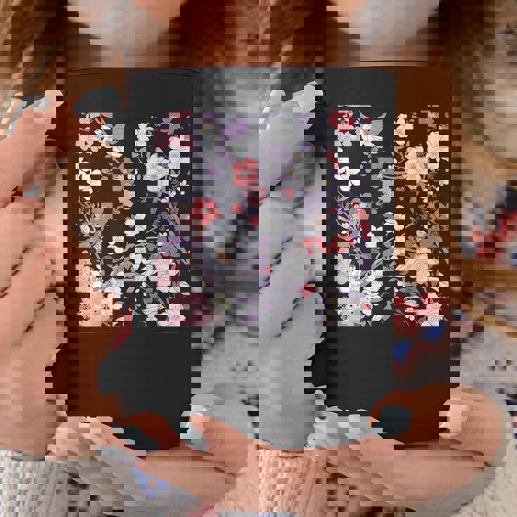 クラシックな桜柄の繊細なピンクの花びら。 コーヒーマグ 面白い贈り物