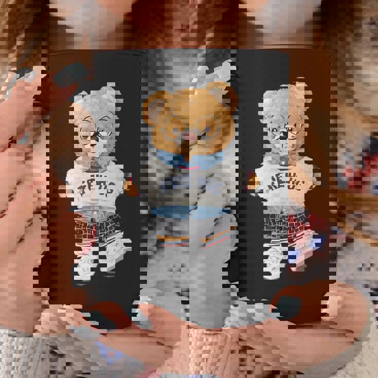 クールなテディベアの女の子と無料の抱擁イラストグラフィック。 コーヒーマグ 面白い贈り物