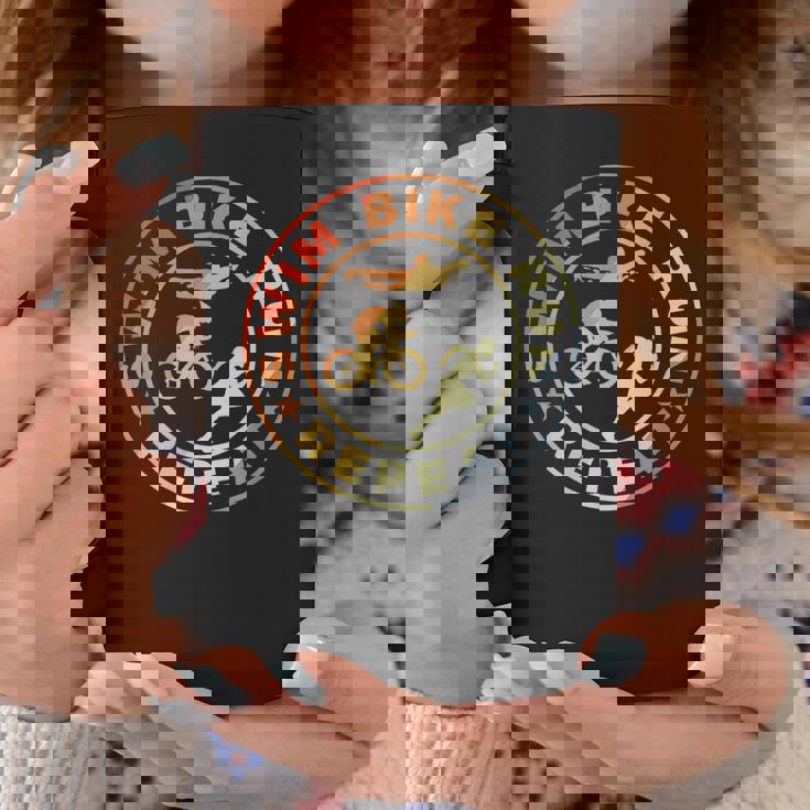 スイム・バイク・ラン・リピート レトロヴィンテージ トライアスリート・トライアスロン用 コーヒーマグ 面白い贈り物