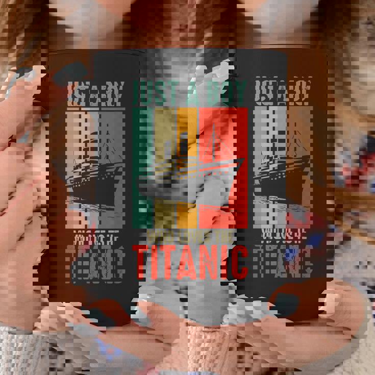 タイタニックボーイラブズ タイタニック ボーイズ タイタニック ボーイズ キッズ ユース コーヒーマグ 面白い贈り物