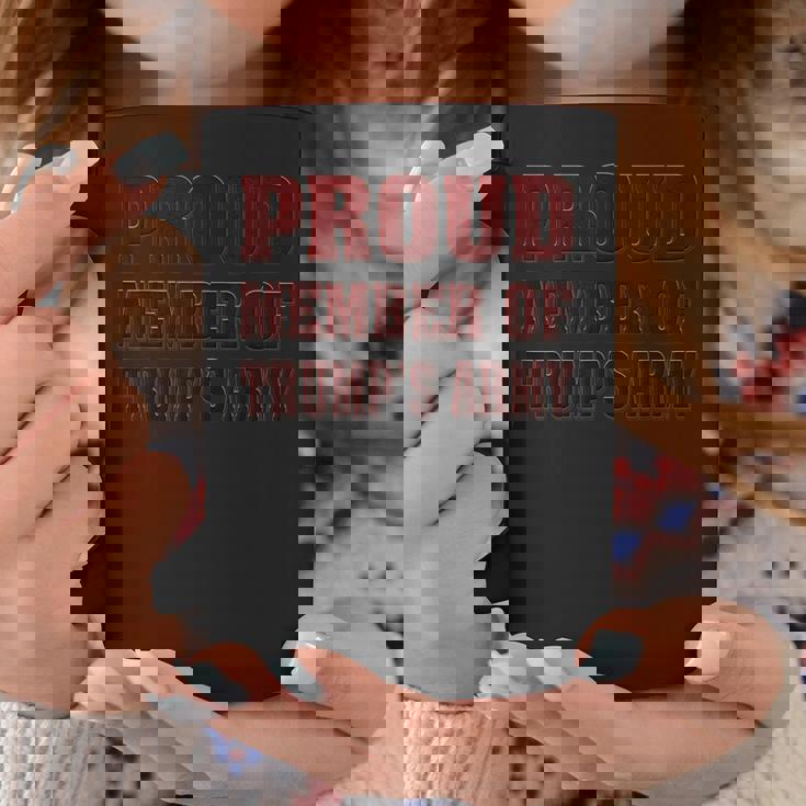 トランプの誇り高きメンバー陸軍シャツ投票トランプ大統領 コーヒーマグ 面白い贈り物