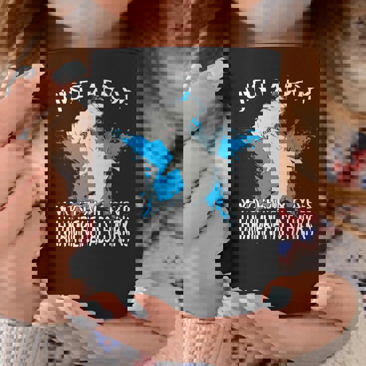 ハンマーヘッドシャークが大好きな男の子です。ハンマーヘッドシャーク ハンマーヘッドシャーク コーヒーマグ 面白い贈り物