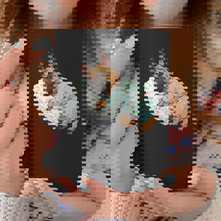 パジャマで寝ているかわいいベルギーのマリノア犬就寝アート 長袖tシャツ コーヒーマグ 面白い贈り物