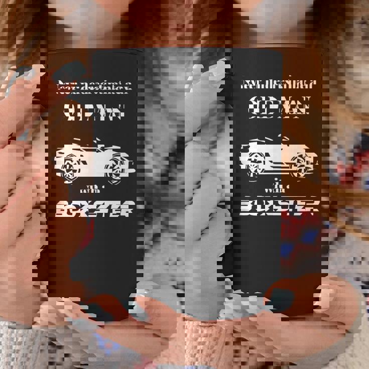 ボクスターを持った老人を決して過小評価しないでください。 コーヒーマグ 面白い贈り物