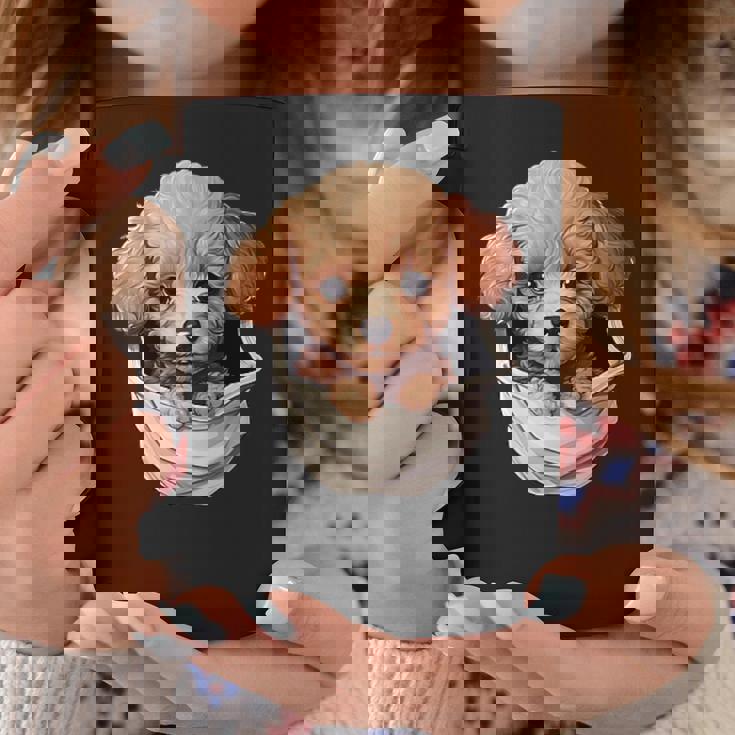 ポケットから覗く トイプードル 可愛い 犬 かわいい 子犬 犬好き 犬の飼い主 愛犬家 メンズ レディース キッズ コーヒーマグ 面白い贈り物