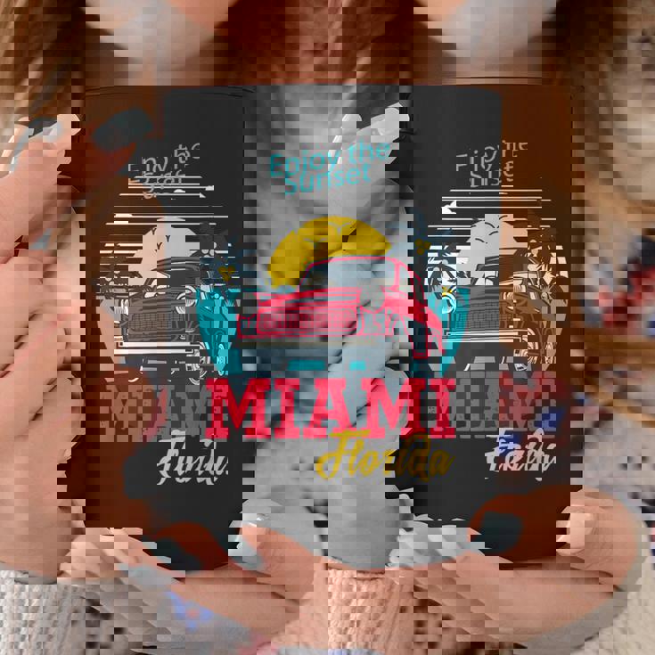 マイアミビーチtシャツ、マイアミ半袖グラフィックデザイン。 コーヒーマグ 面白い贈り物
