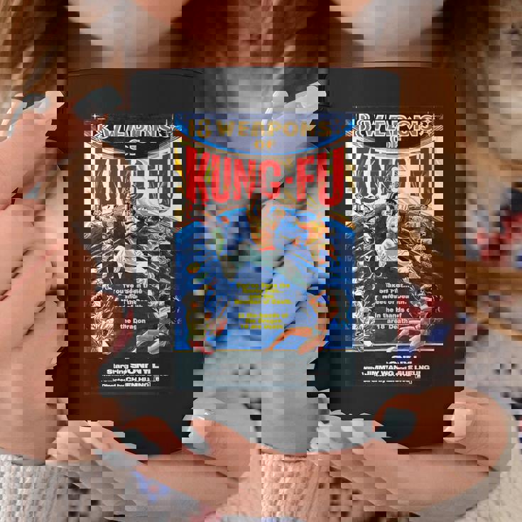 ヴィンテージカンフー格闘技映画レトロギフト コーヒーマグ 面白い贈り物