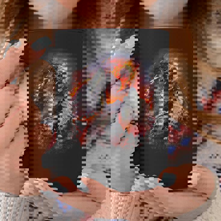 小惑星衝突月の下で燃える森で吠えるオオカミ コーヒーマグ 面白い贈り物