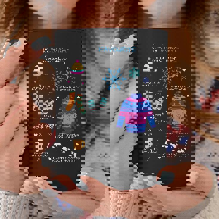 私のお気に入りの冬のものは、居心地の良い帽子、雪の結晶、ホットコーヒーです。 長袖tシャツ コーヒーマグ 面白い贈り物