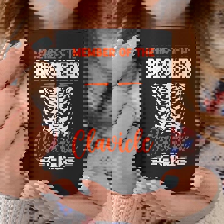 鎖骨骨折クラブのメンバー 手術 鎖骨 リカバリー サポート 鎖骨骨折 コーヒーマグ 面白い贈り物