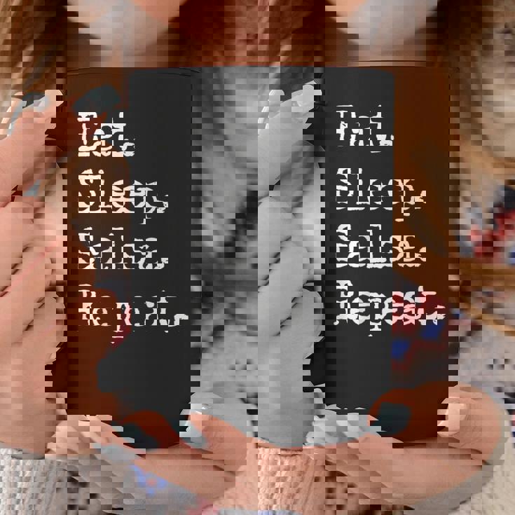 食べる。寝る。サルサ。繰り返す。 コーヒーマグ 面白い贈り物