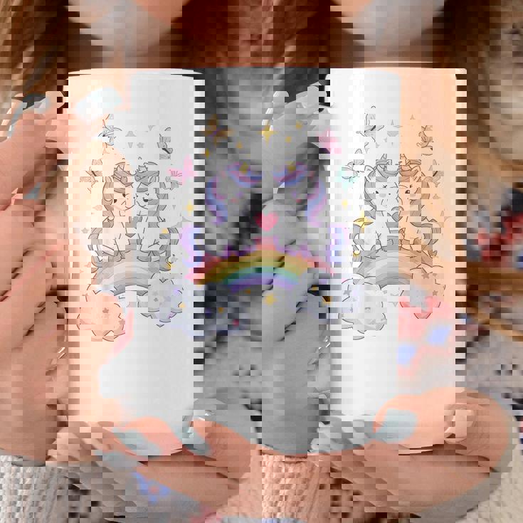 キッズ ユニコーンバタフライは、女の子向けの心と虹のアートを備えています コーヒーマグ 面白い贈り物