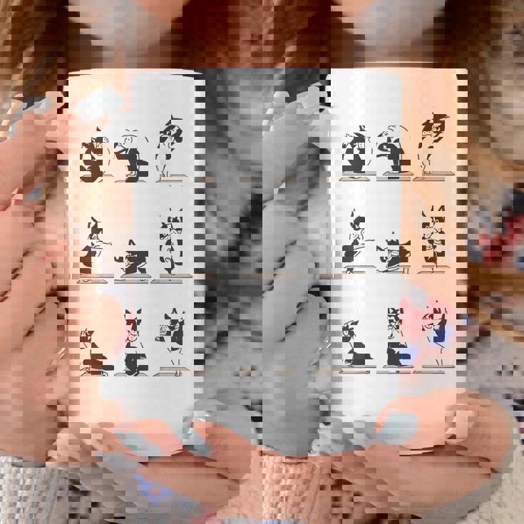 ボストンテリア ヨガ アサナ ポーズ 瞑想 おもしろtシャツ コーヒーマグ 面白い贈り物