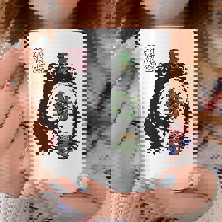 不機嫌そうなカエル 面白い 聖パトリックデー クローバーリーフ アニメ 日本語 コーヒーマグ 面白い贈り物