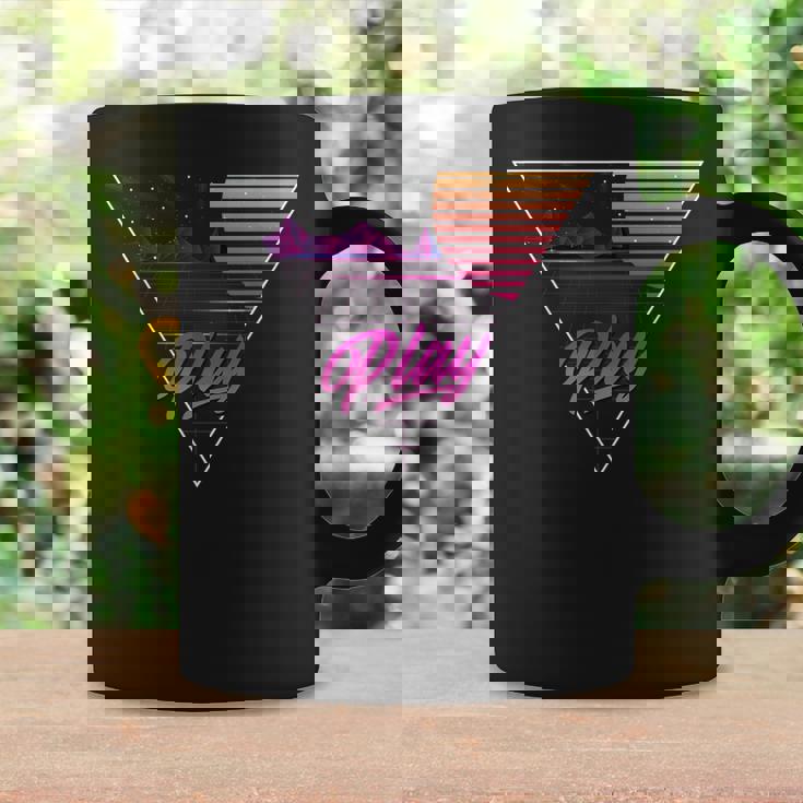 1980年代ynthwave ギフトtシャツ ゲーマーtシャツ レトロスタイリング コーヒーマグ ギフトのアイデア