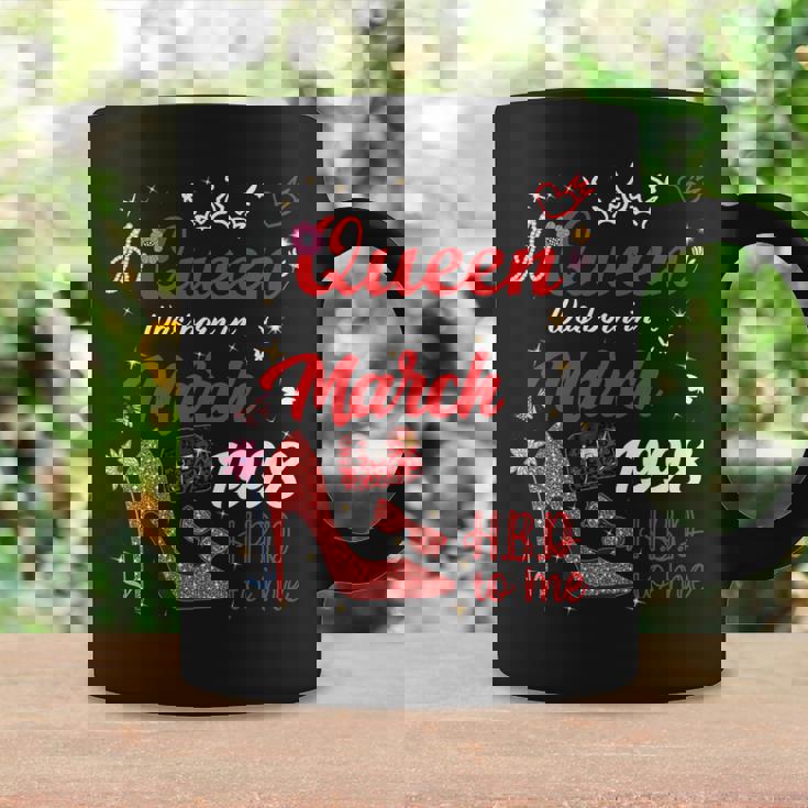 1998年3月 誕生日 この女王は1998年3月に生まれました 長袖tシャツ コーヒーマグ ギフトのアイデア