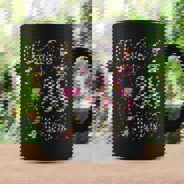 38歳、38歳の女王の誕生日、38歳の誕生日に乾杯。 コーヒーマグ ギフトのアイデア