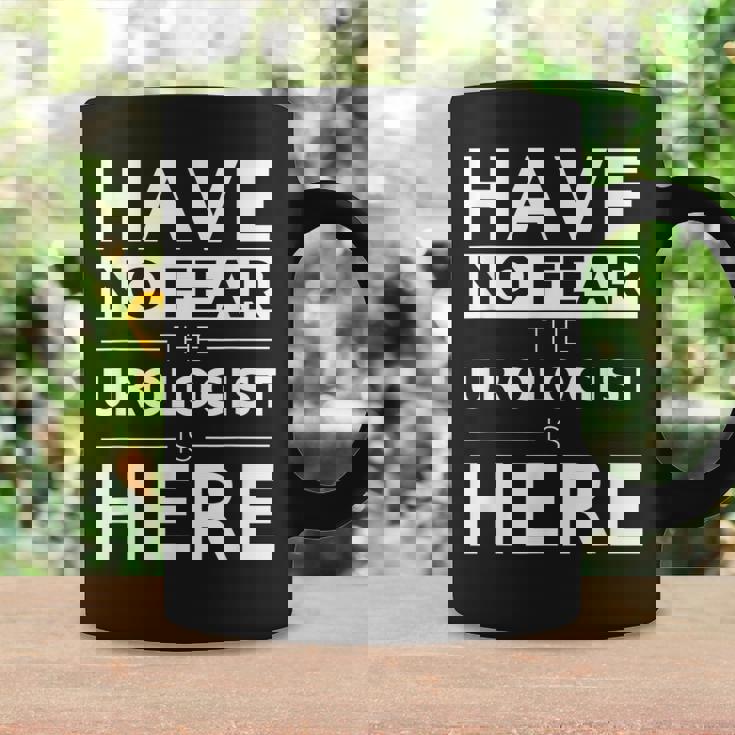 Have No Fear Urologist Is Here 面白い ギフト 仕事 ユーモア ジョブ コーヒーマグ ギフトのアイデア