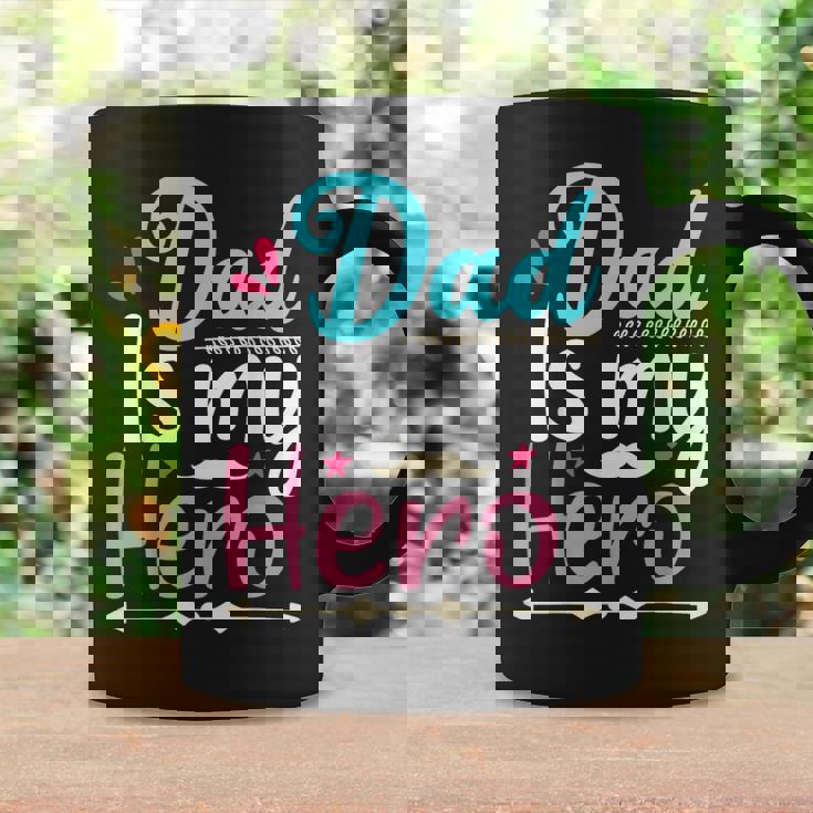 My Dad Is My Hero ギフト 父の日 クール キッズ シャツ メンズ レディース コーヒーマグ ギフトのアイデア
