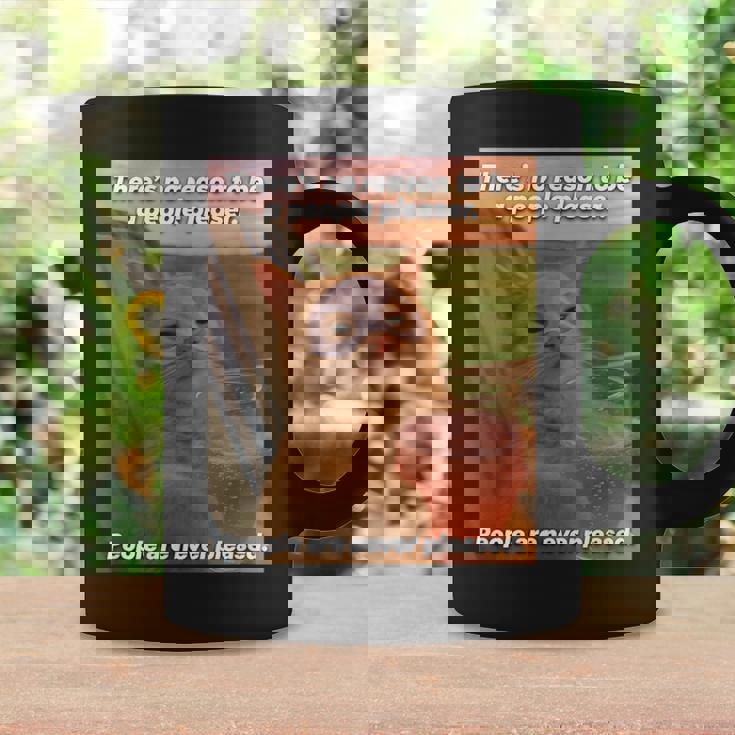 People Are Never Pleased Brainrot 猫ミーム 大学ユーモア コーヒーマグ ギフトのアイデア