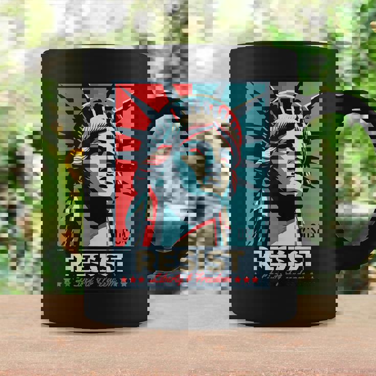 Resist 自由の女神 Resist コーヒーマグ ギフトのアイデア