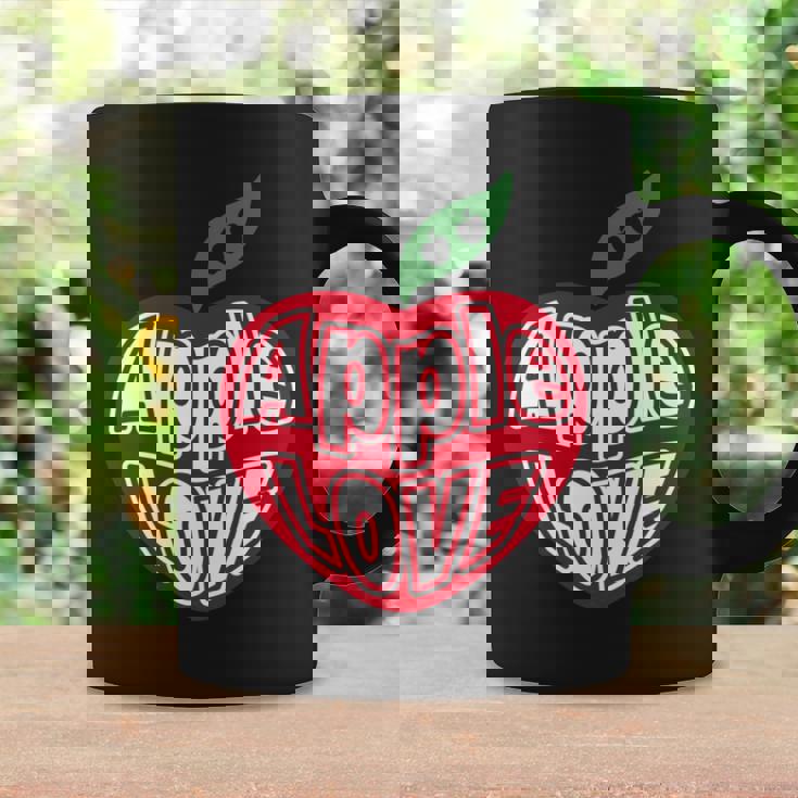 「Red Apple Fresh Fruit 」 ハート型 Love りんご フルーツ ユニークデザイン 長袖tシャツ コーヒーマグ ギフトのアイデア