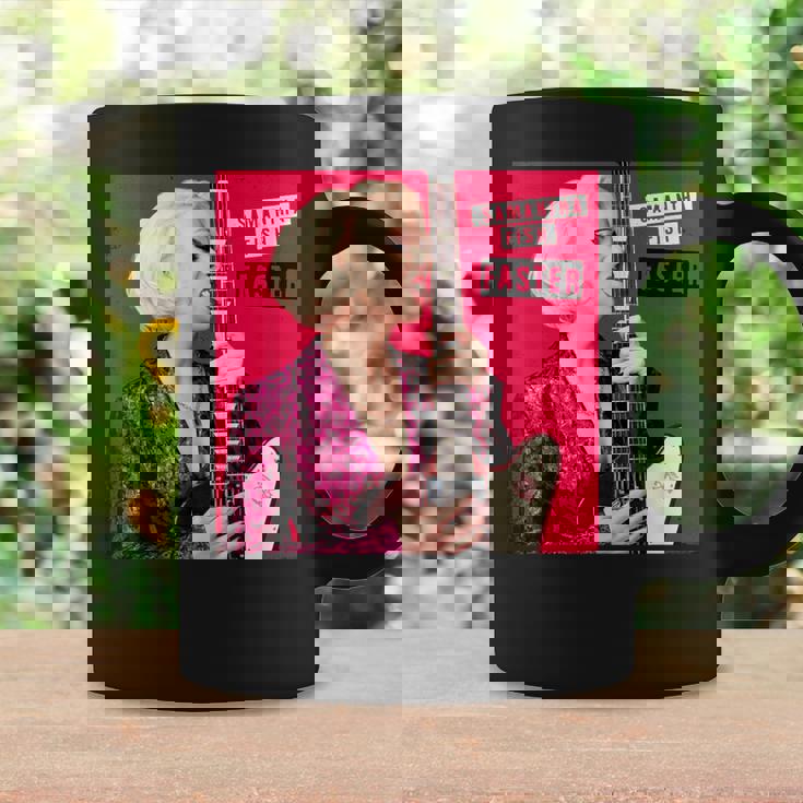 より速く コーヒーマグ ギフトのアイデア