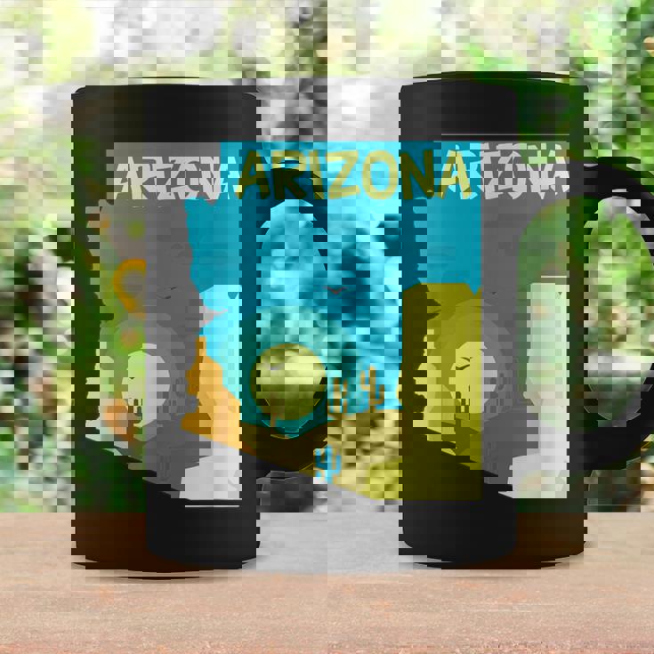 アリゾナ州の地図、モダンな抽象的なアリゾナ砂漠、サボテン コーヒーマグ ギフトのアイデア