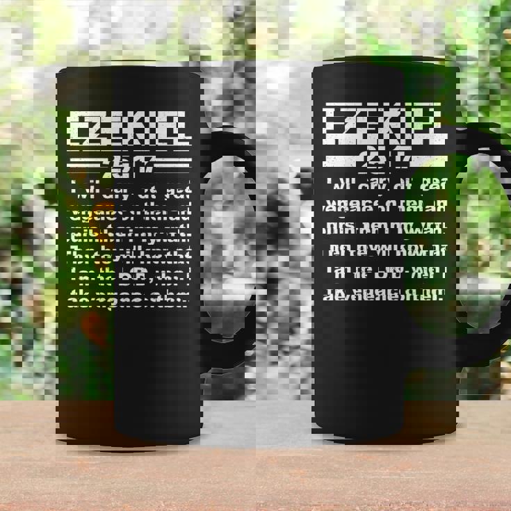 エゼキエル書第25章17節 長袖tシャツ コーヒーマグ ギフトのアイデア