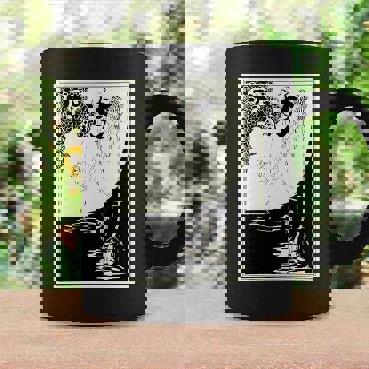 オーブリー・ビアズリーによるクライマックス1893 長袖tシャツ コーヒーマグ ギフトのアイデア