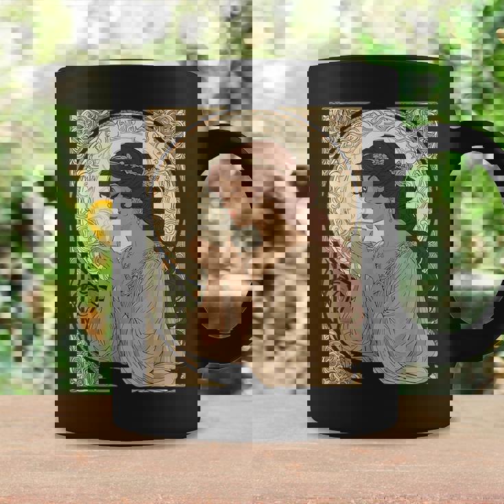 コーヒー好きのミュシャ風のアールヌーボー コーヒーマグ ギフトのアイデア