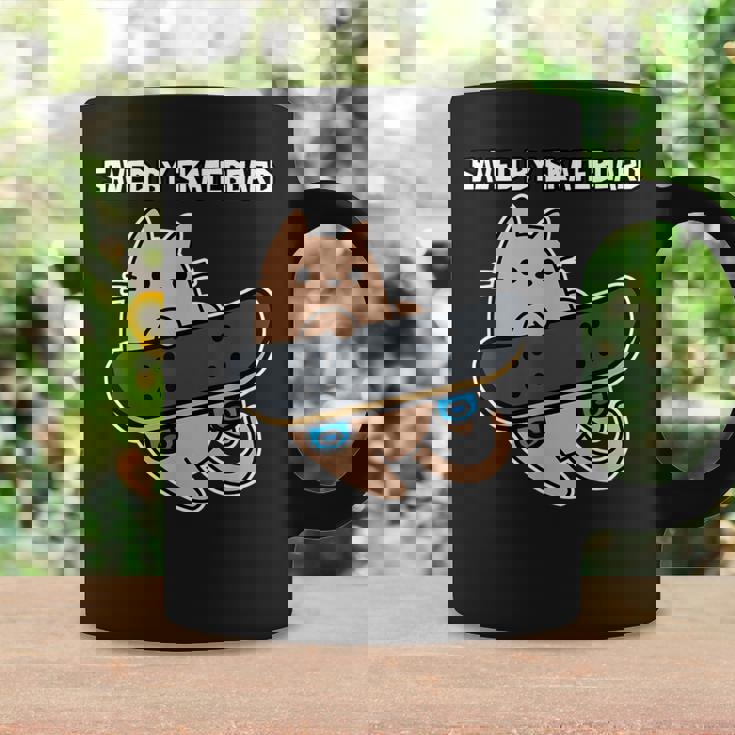 スケートボード猫sk8スケートボードで保存 コーヒーマグ ギフトのアイデア