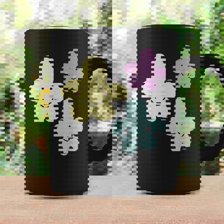 スマイリングフラワー イエロー ブルー パープル 楽しい春 コーヒーマグ ギフトのアイデア