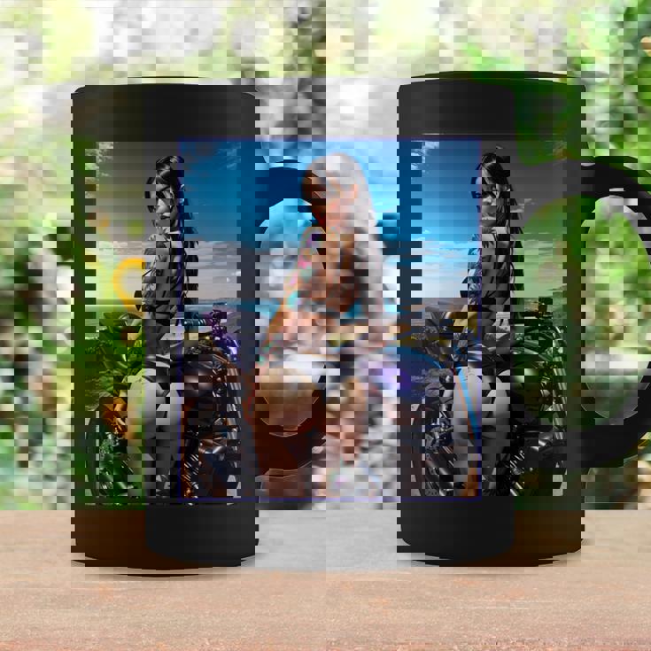 セクシーガールグラフィックtシャツ セクシーなラティーナガール&バイクビーチ。 長袖tシャツ コーヒーマグ ギフトのアイデア