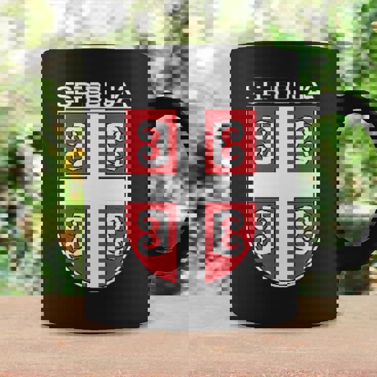 セルビアクロスシールドセルビアアーム。 コーヒーマグ ギフトのアイデア