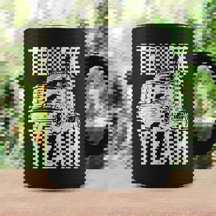 トラッカー 18輪トラック イェーピンク コーヒーマグ ギフトのアイデア