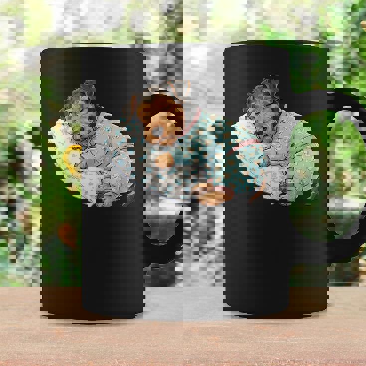 パジャマで寝ているかわいいボストンテリア犬就寝アート 長袖tシャツ コーヒーマグ ギフトのアイデア