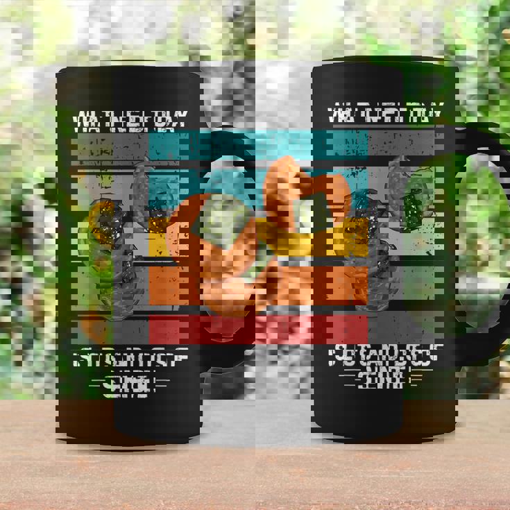 ビンテージ今日必要なのはたくさんのおせんべい コーヒーマグ ギフトのアイデア