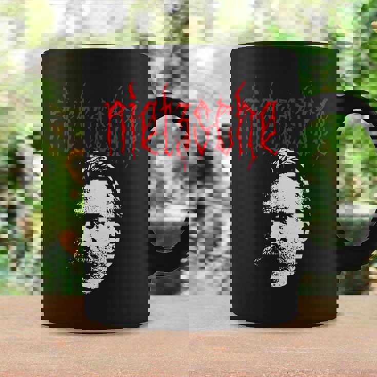 フリードリヒ・ニーチェ-金属の哲学者の設計 コーヒーマグ ギフトのアイデア