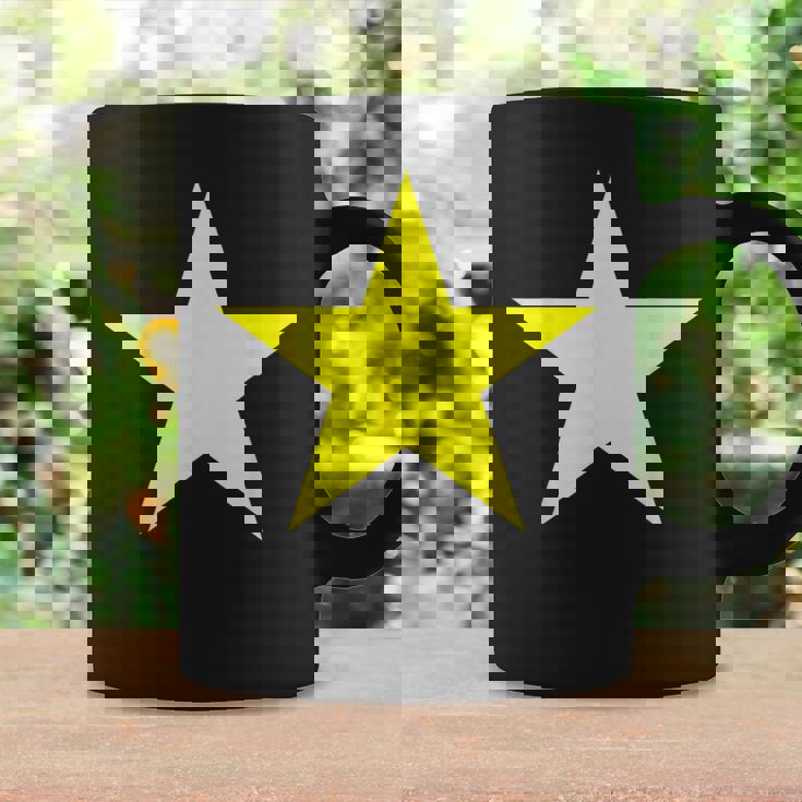 ベトナム国旗 ベトナム国旗 ベトナム国旗 赤と黄色の星 コーヒーマグ ギフトのアイデア