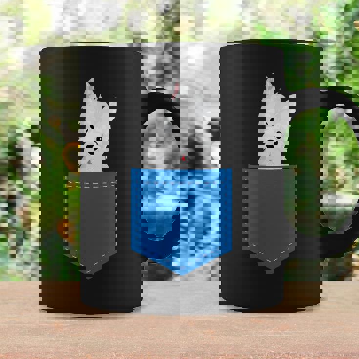 ポケットに犬のウェスティ犬テリアフロントポケット胸 コーヒーマグ ギフトのアイデア