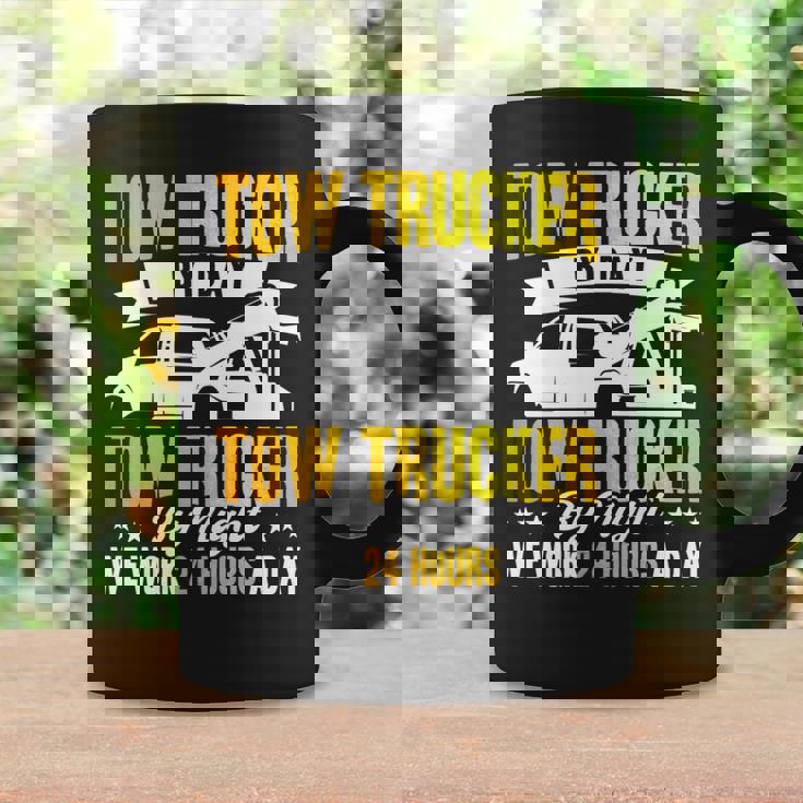 レッカートライバー レッカーは1日24時間作業します。 長袖tシャツ コーヒーマグ ギフトのアイデア