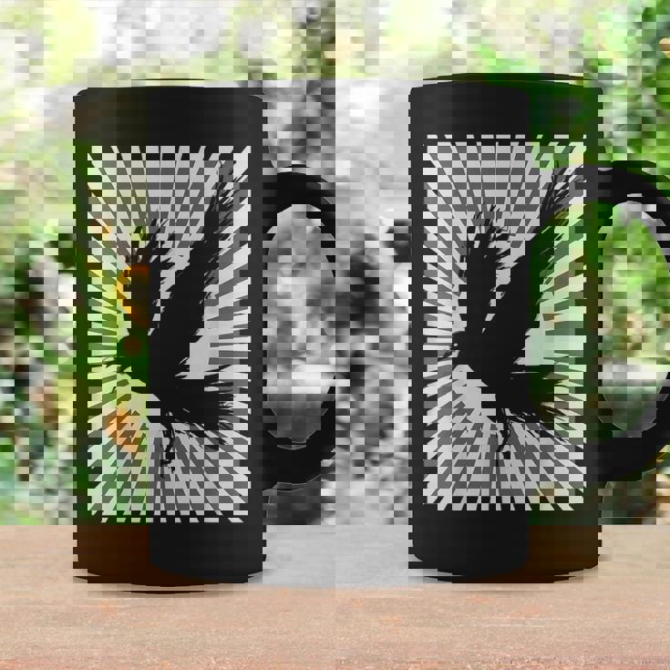 レトロなカラスの美学 日本の旭日旗 黒カラス コーヒーマグ ギフトのアイデア