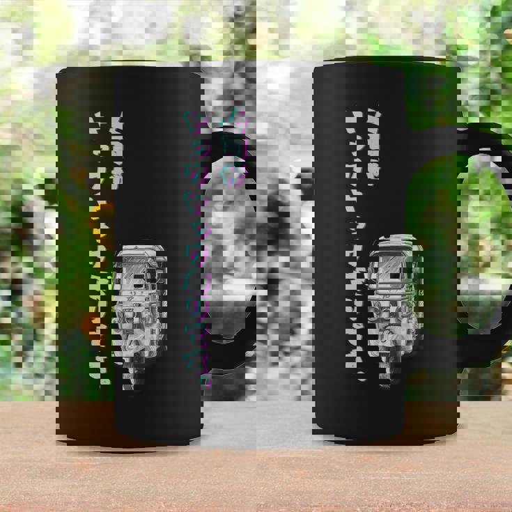 上司がトゥクトゥク乗りです ユーモアデザイン コーヒーマグ ギフトのアイデア