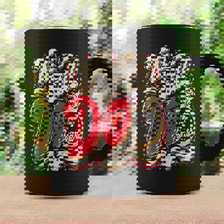 私たちはまだ17歳面白いカップル結婚17周年を迎えます コーヒーマグ ギフトのアイデア