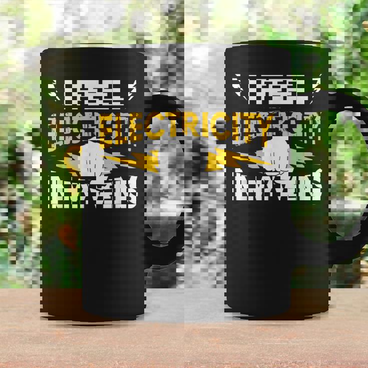 血管に電気を感じる 電気工事士 コーヒーマグ ギフトのアイデア