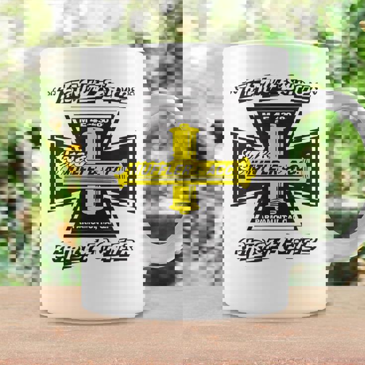 Gene's Mufflers アイアンクロス コーヒーマグ ギフトのアイデア