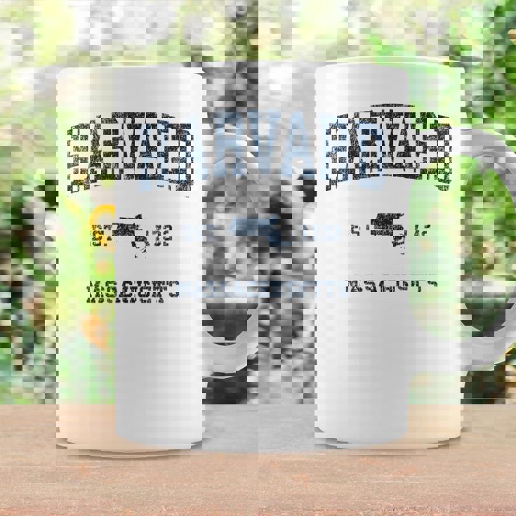 Harvard マサチューセッツ州 ヴィンテージ スポーツ デザイン ネイビー プリント コーヒーマグ ギフトのアイデア