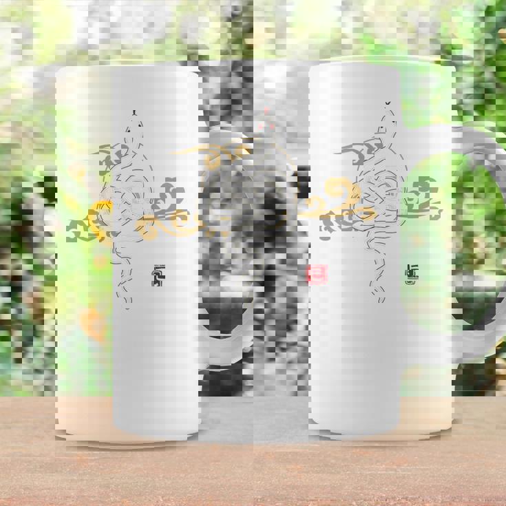 【背面デザイン】和風白蛇デザイン、2025年干支、縁起の良い コーヒーマグ ギフトのアイデア