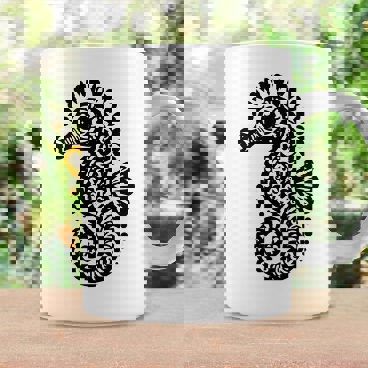 かわいいタツノオトシゴ ポリネシア トライバル マオリ柄 タツノオトシゴ 長袖tシャツ コーヒーマグ ギフトのアイデア